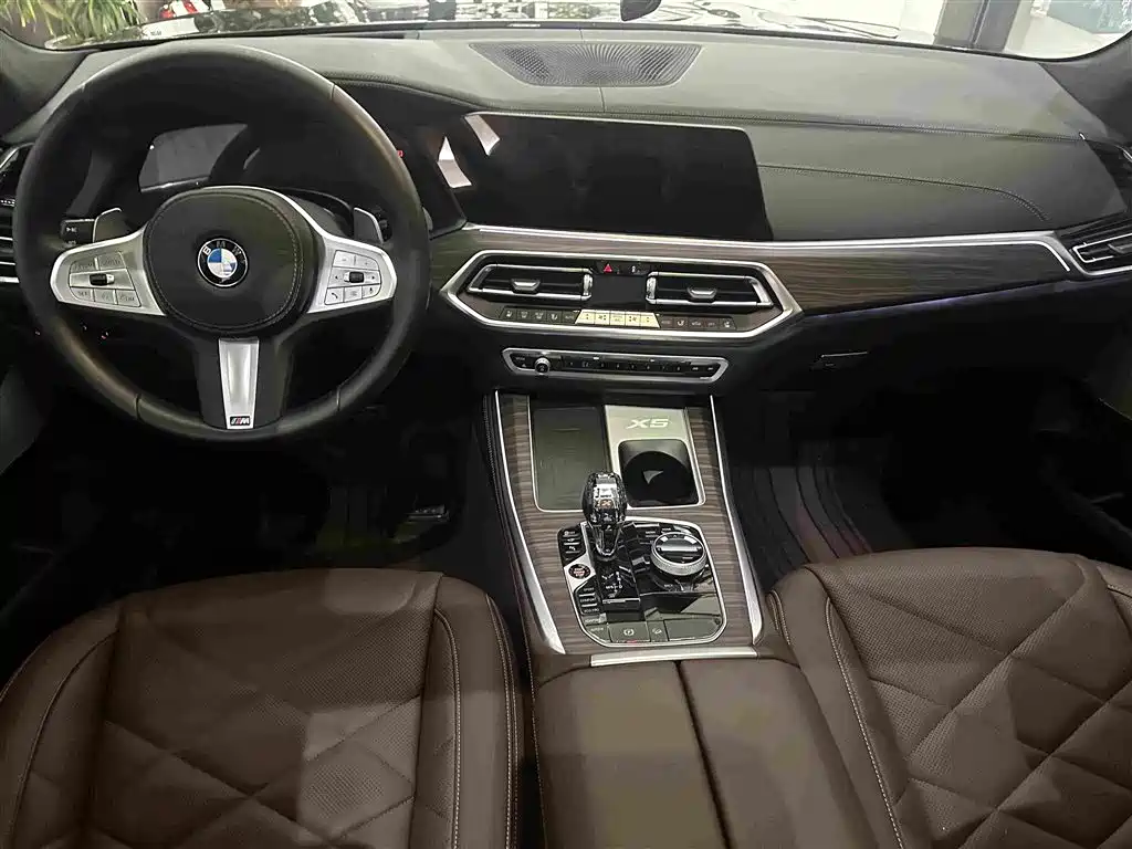 BMW X5 — фото 14
