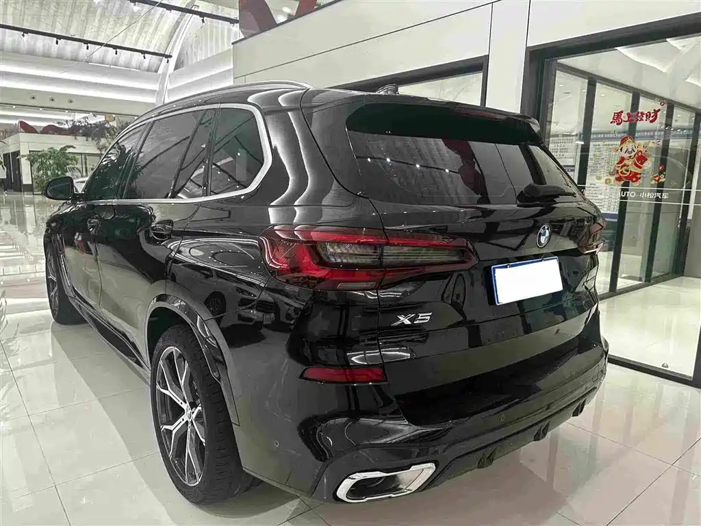 BMW X5 — фото 18