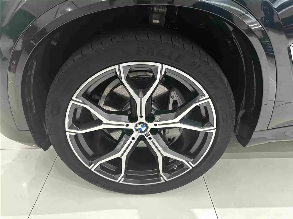 BMW X5 — фото 5