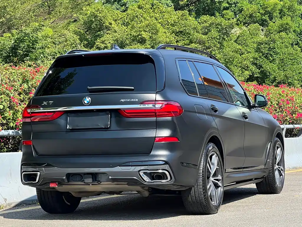 BMW X7 — фото 17