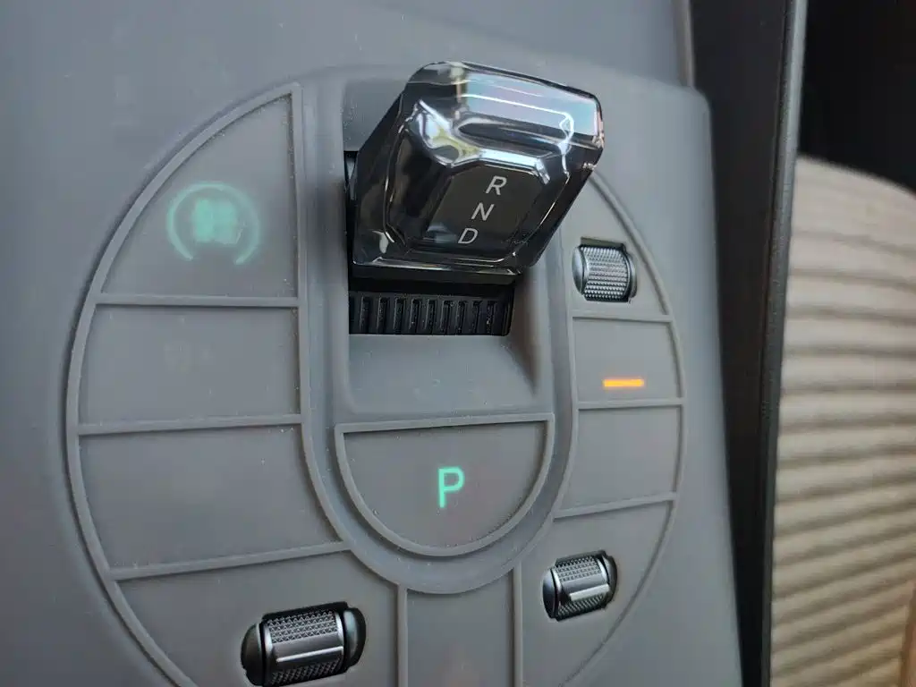 BYD Seal 05 DM-i — фото 10