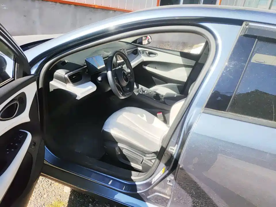 BYD Seal 05 DM-i — фото 6