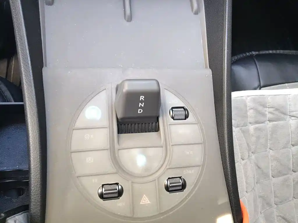 BYD Seal 05 DM-i — фото 15