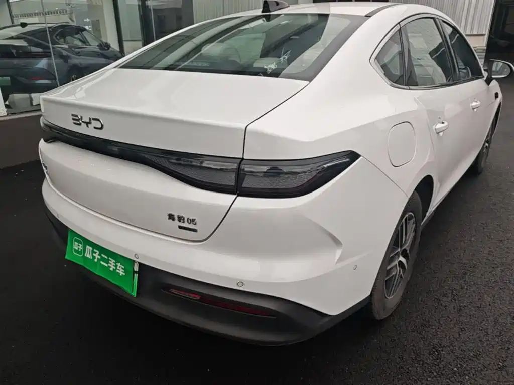 BYD Seal 05 DM-i — фото 7