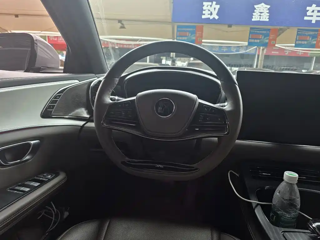 BYD Han — фото 10