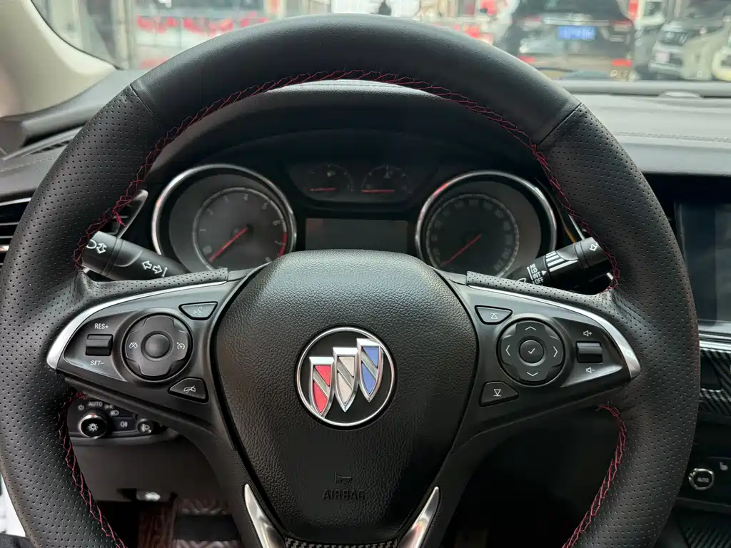 Buick Regal — фото 14
