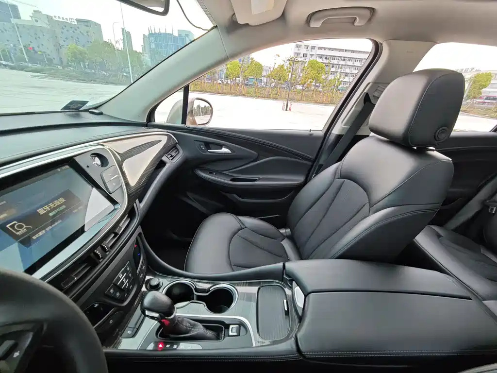 Buick Envision Plus — фото 11