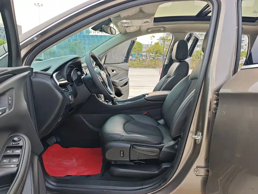 Buick Envision Plus — фото 13