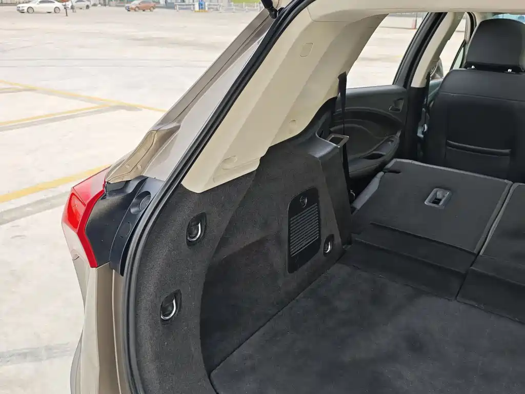 Buick Envision Plus — фото 21