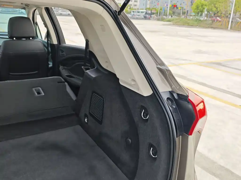 Buick Envision Plus — фото 22