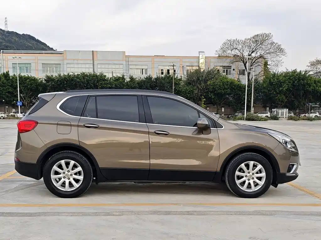 Buick Envision Plus — фото 6
