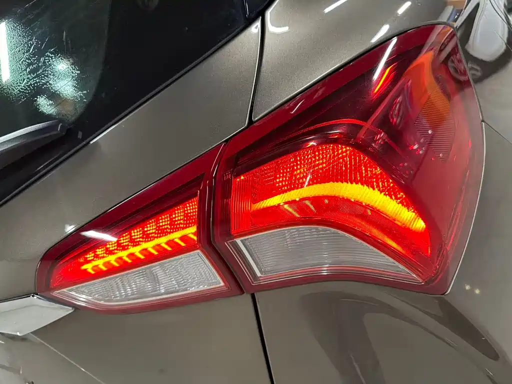 Buick Envision Plus — фото 14