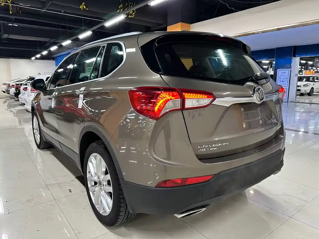 Buick Envision Plus — фото 8