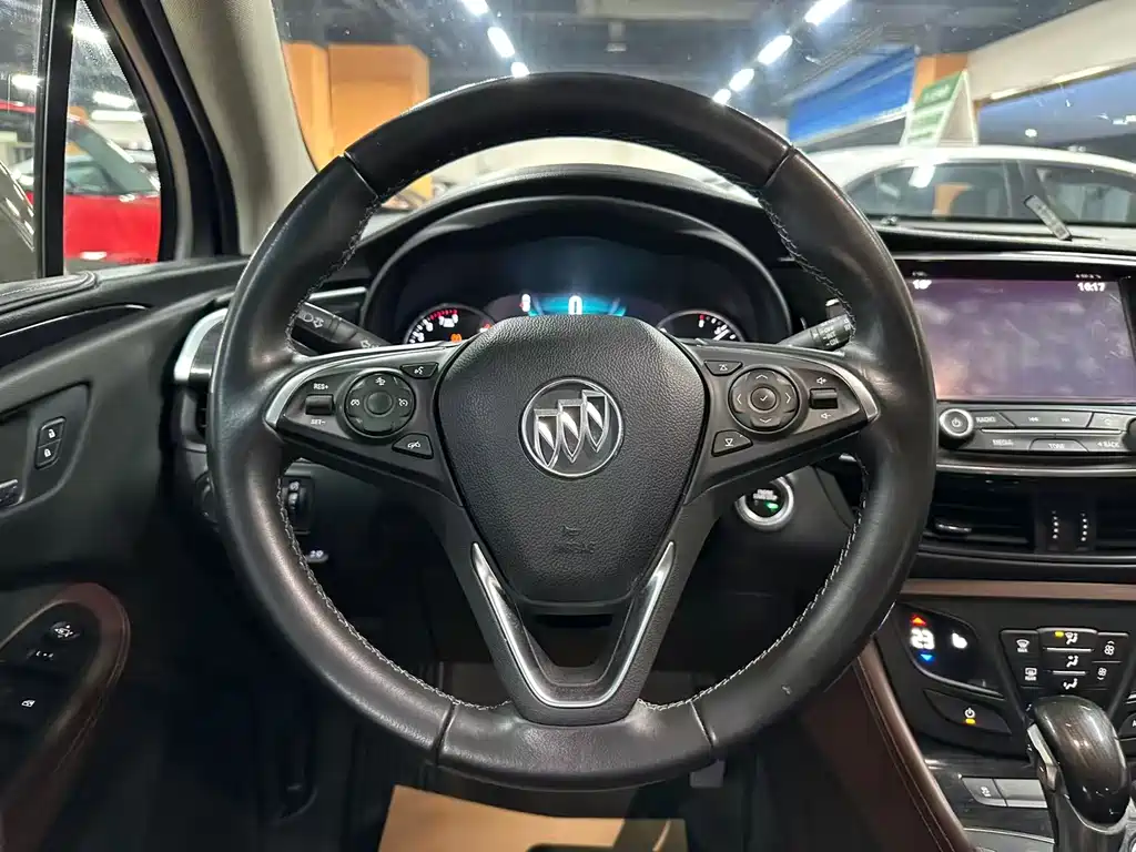 Buick Envision Plus — фото 10