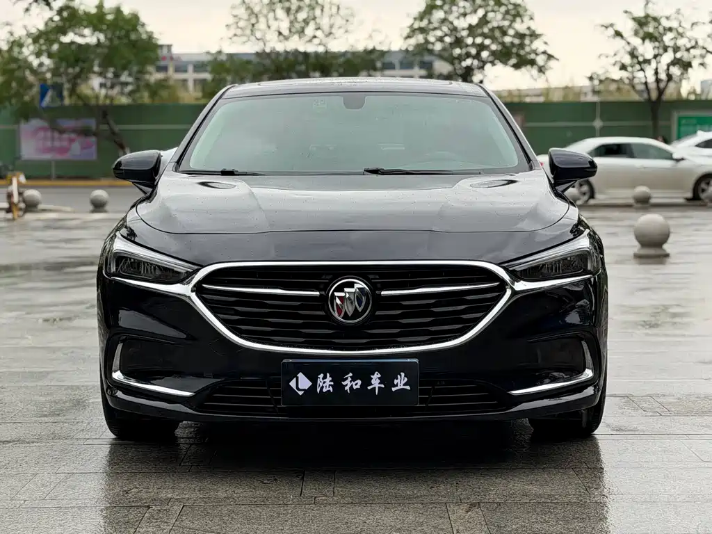 Buick LaCrosse — фото 2