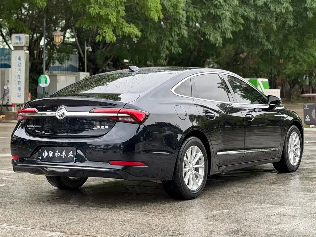 Buick LaCrosse — фото 19