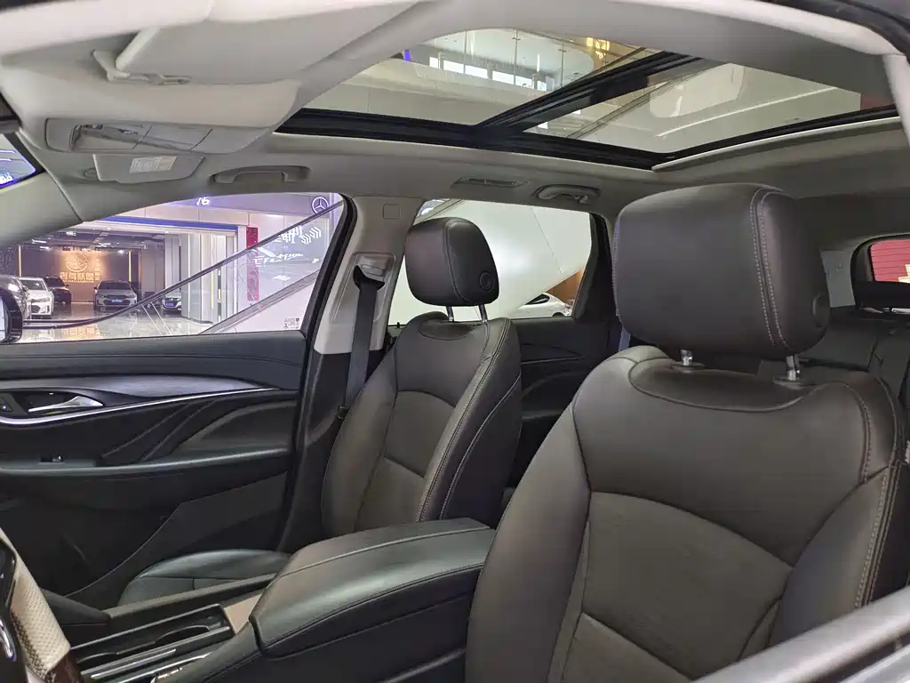Buick Enclave — фото 10