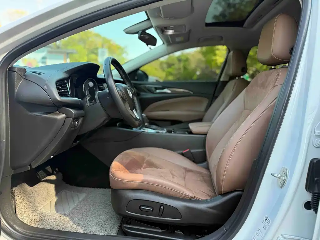 Buick Regal — фото 13