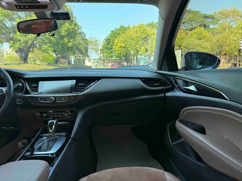 Buick Regal — фото 21
