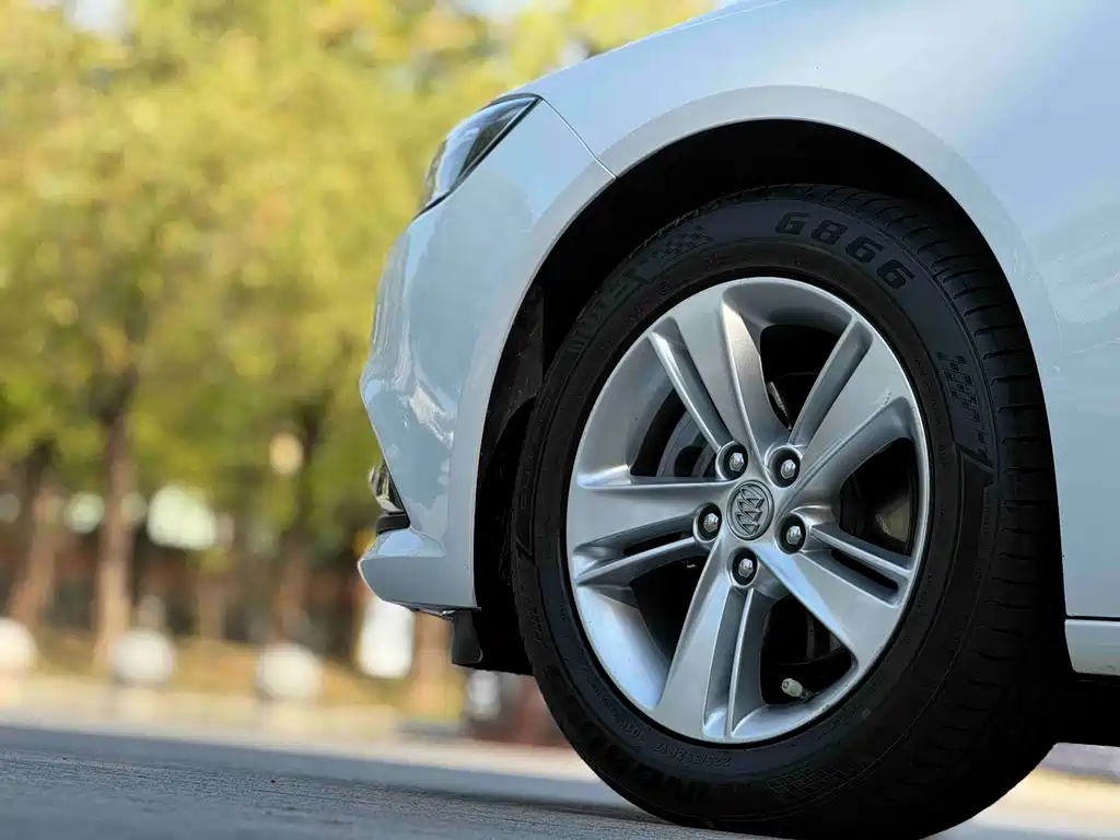 Buick Regal — фото 6