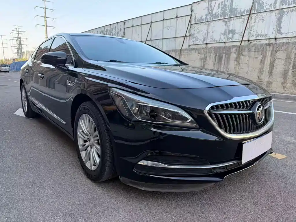 Buick LaCrosse — фото 2