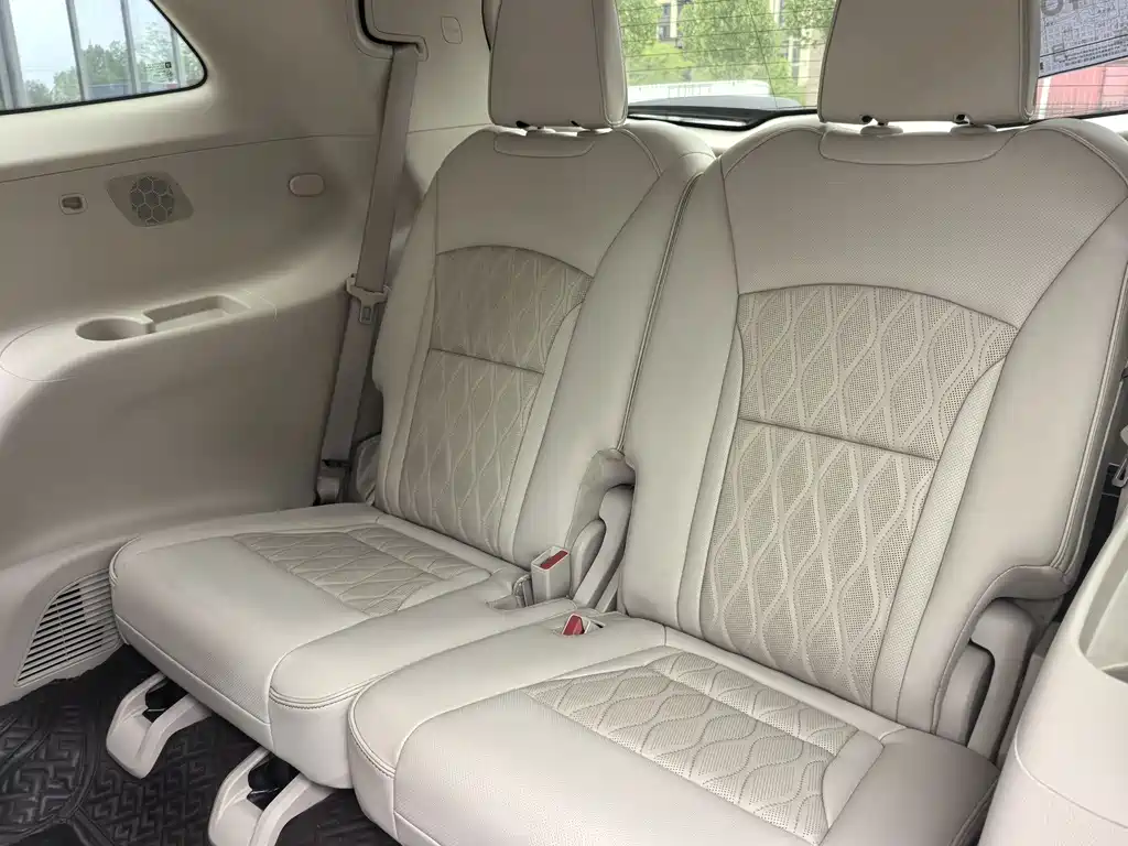 Buick Enclave — фото 17