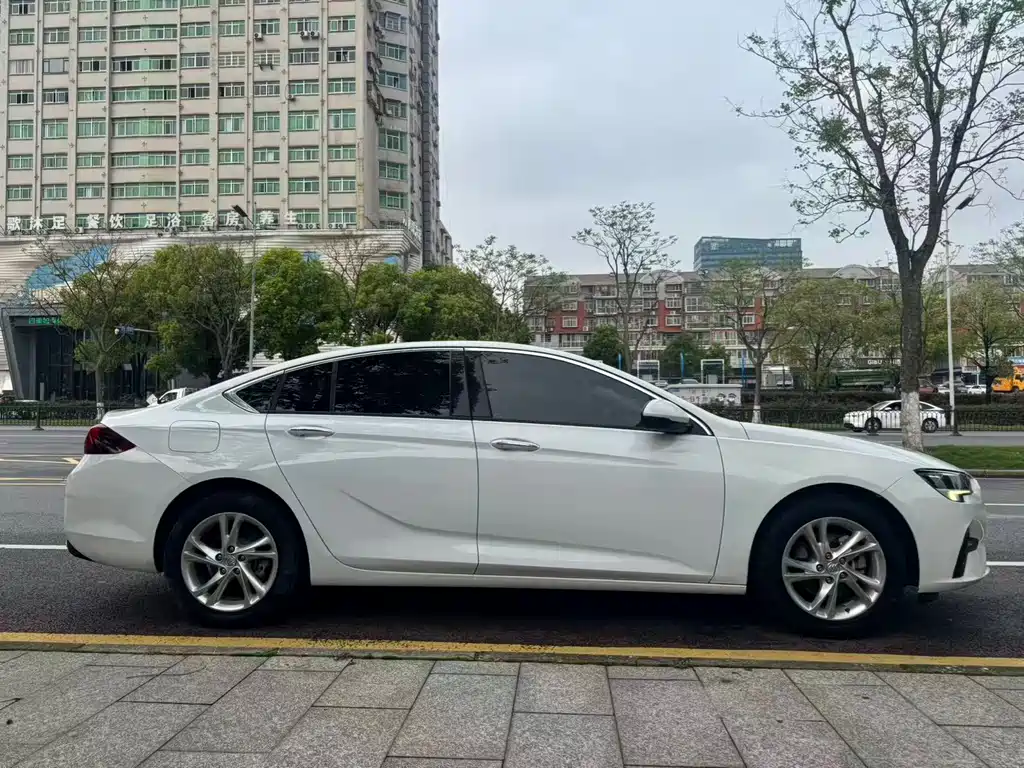 Buick Regal — фото 4