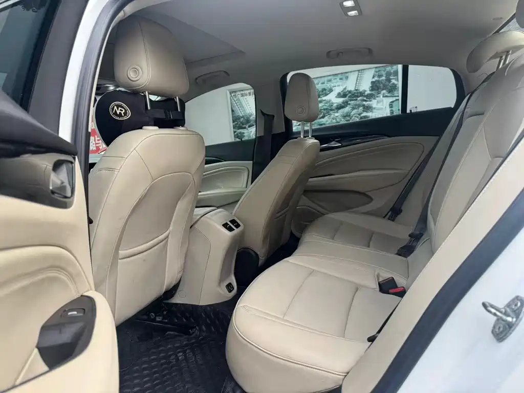 Buick Regal — фото 10