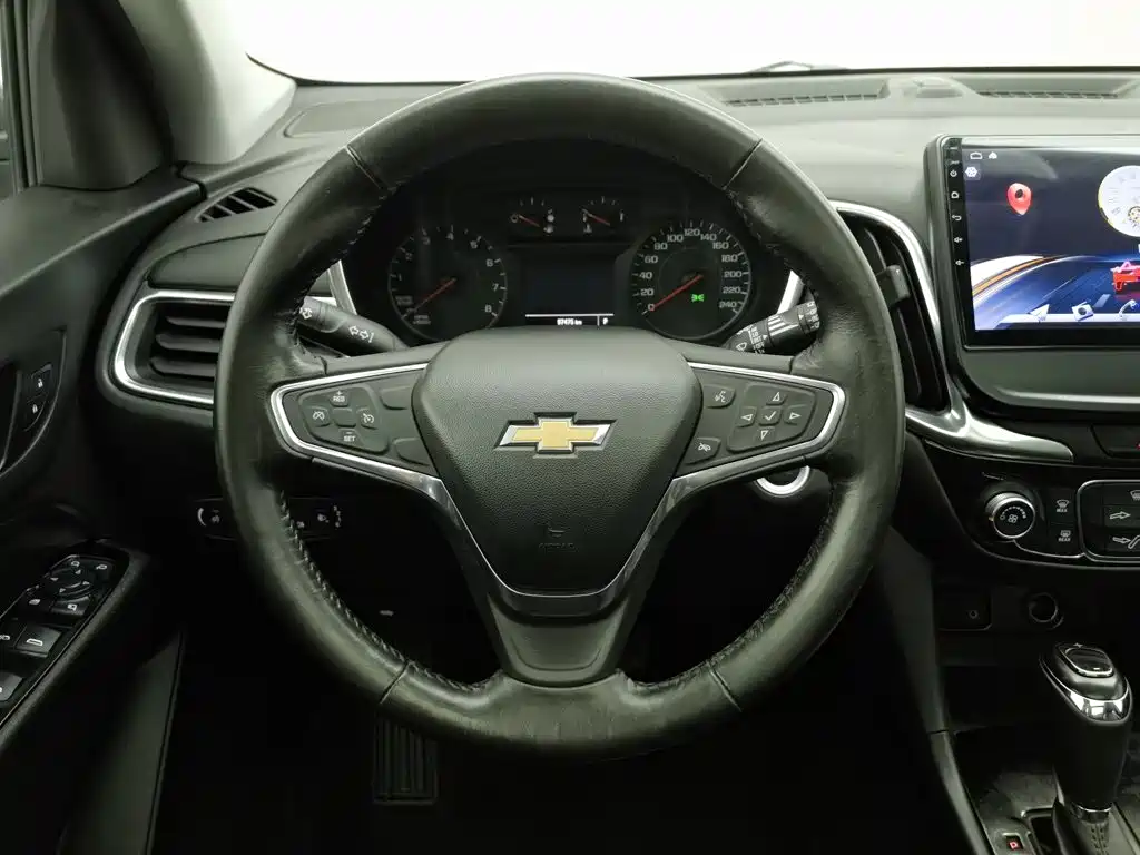 Chevrolet Equinox — фото 11