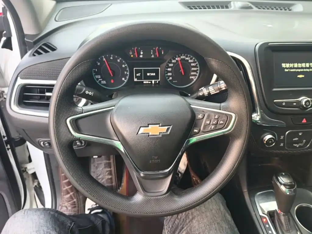 Chevrolet Equinox — фото 10