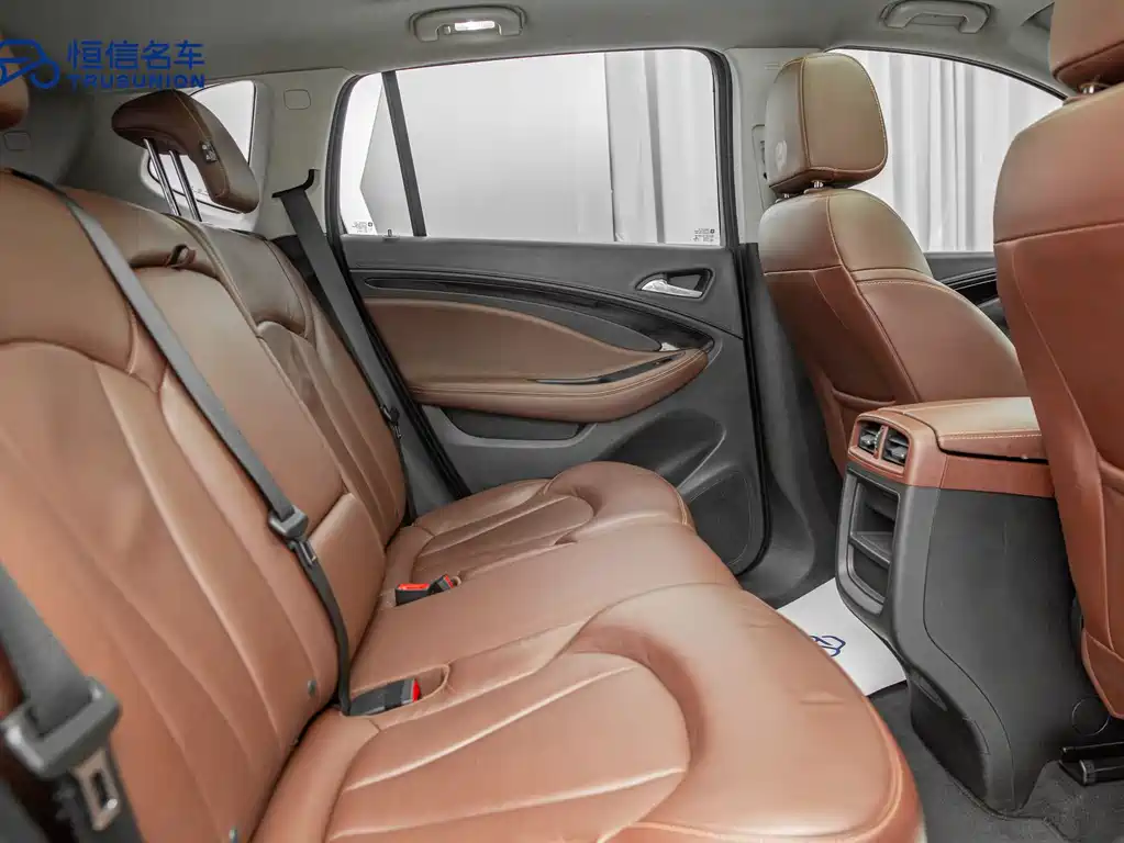 Buick Envision Plus — фото 14