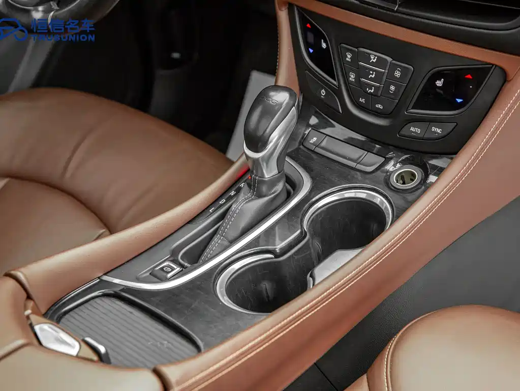 Buick Envision Plus — фото 18