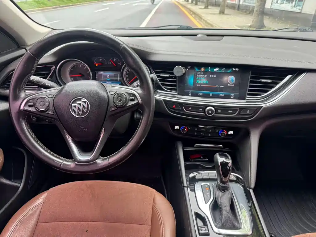 Buick Regal — фото 13