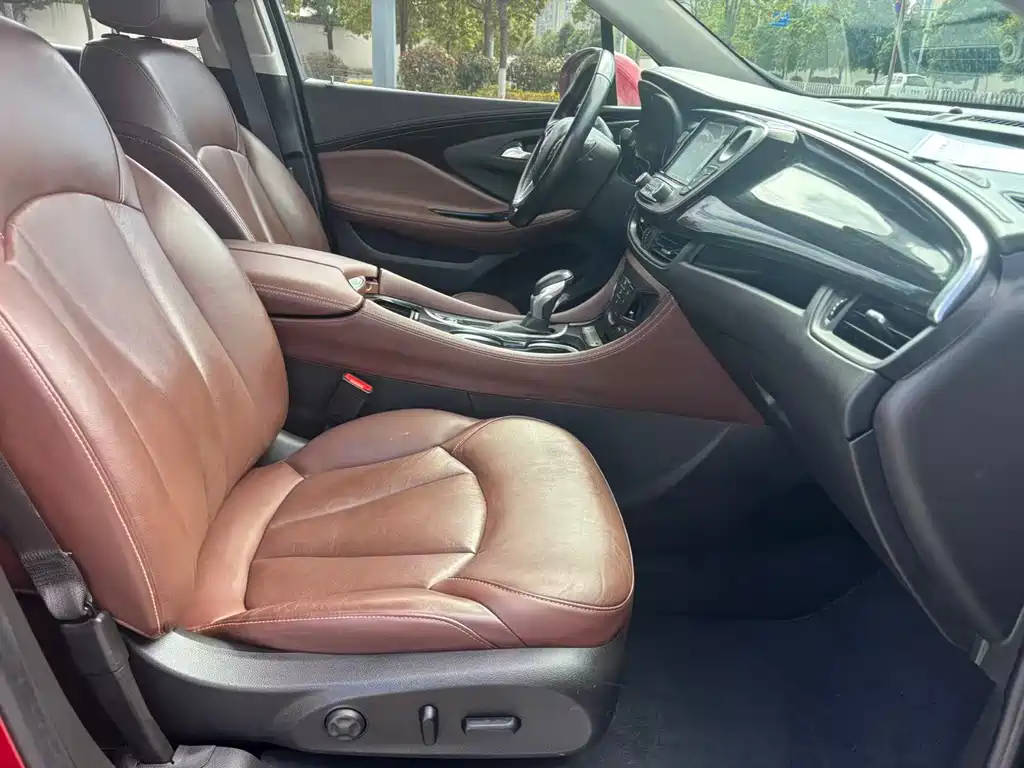 Buick Envision Plus — фото 7