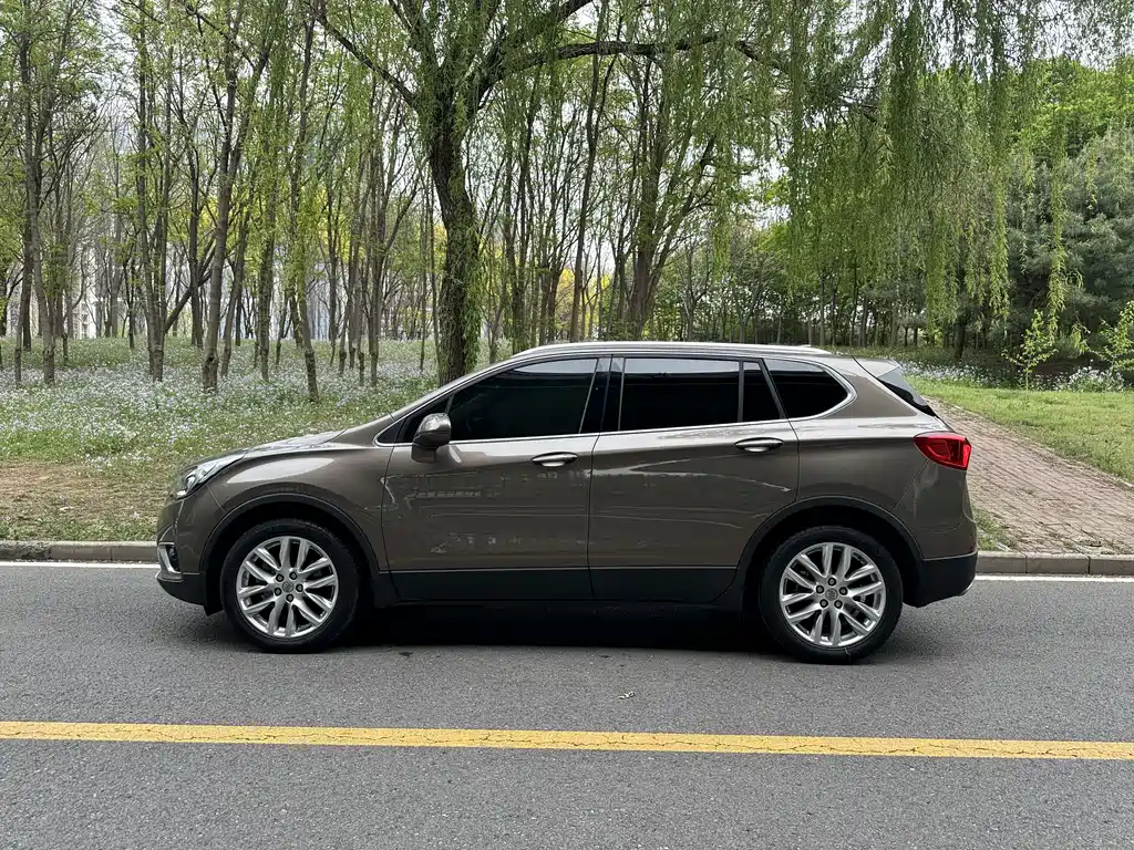 Buick Envision Plus — фото 3