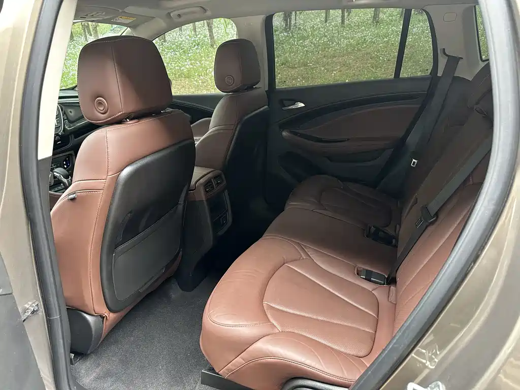 Buick Envision Plus — фото 8