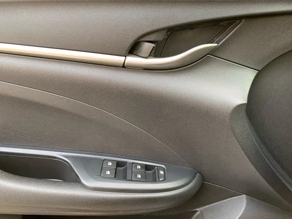 Buick Excelle — фото 15