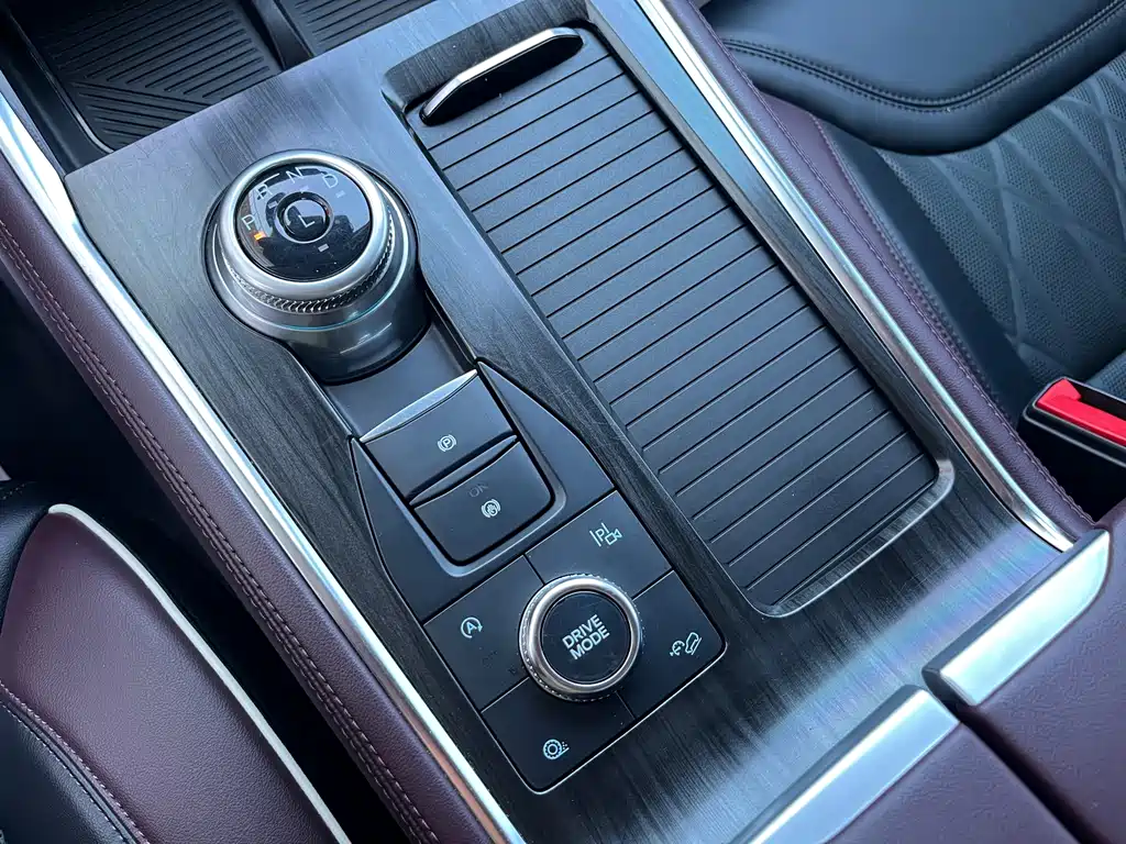 Ford Explorer — фото 13