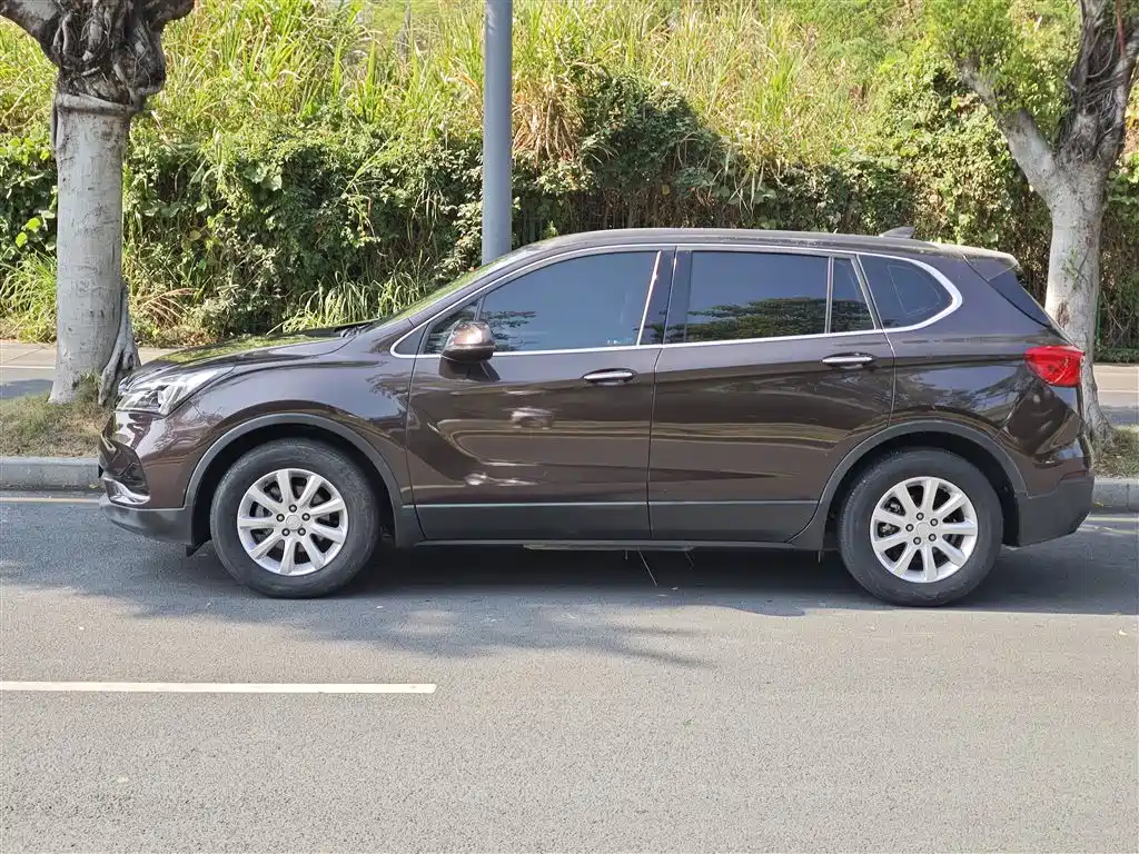 Buick Envision Plus — фото 24