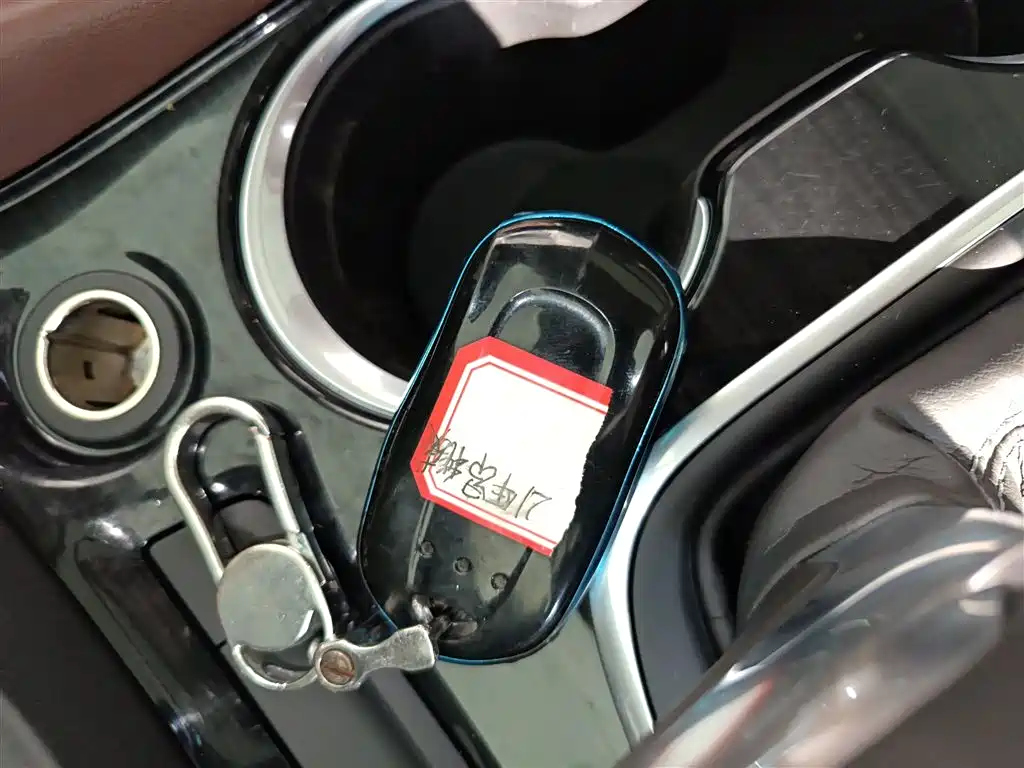 Buick Envision Plus — фото 11