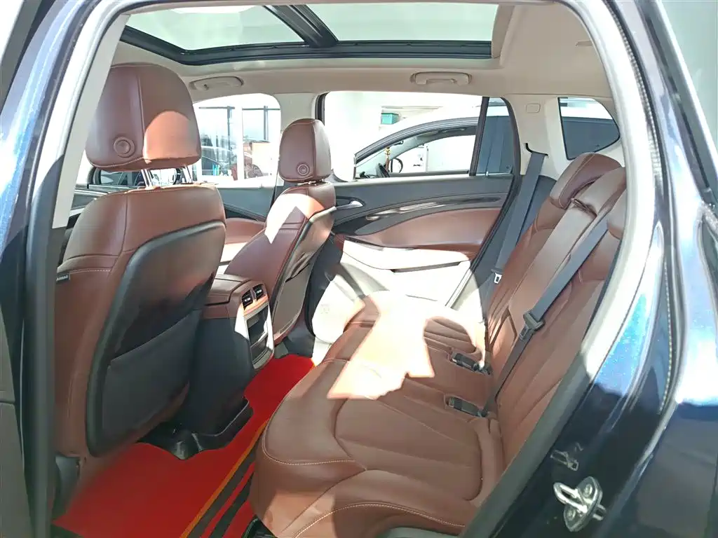 Buick Envision Plus — фото 14