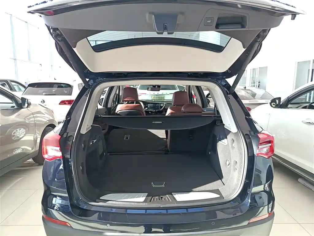 Buick Envision Plus — фото 9