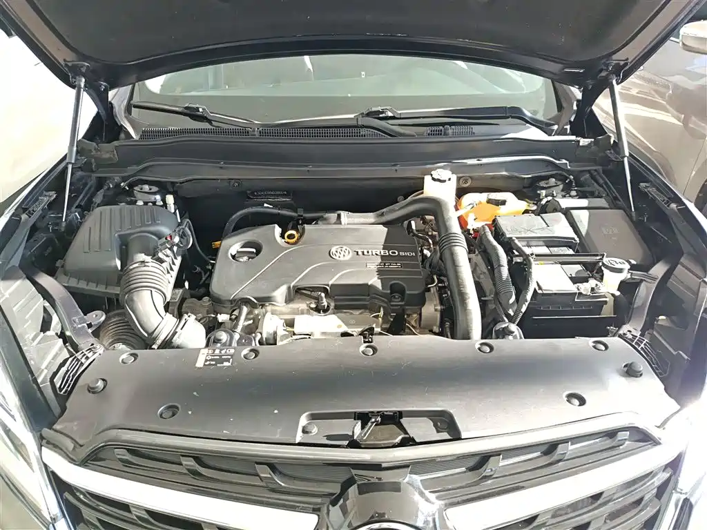 Buick Envision Plus — фото 10