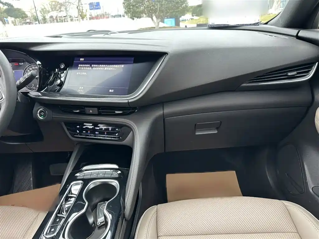 Buick Envision Plus — фото 14