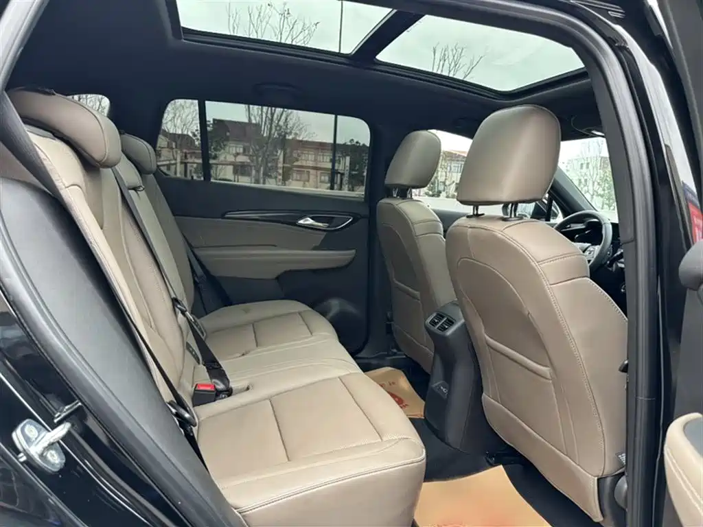 Buick Envision Plus — фото 17