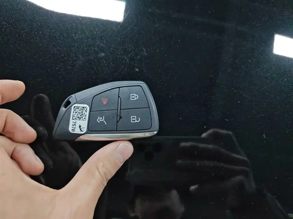 Buick Envision Plus — фото 11
