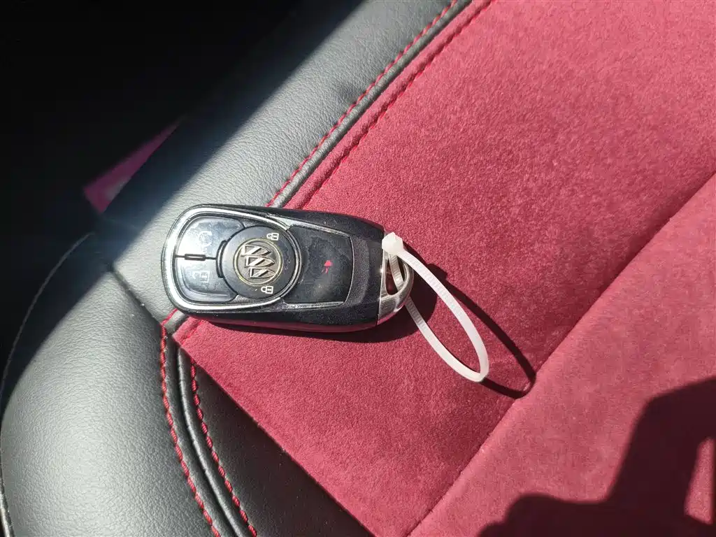 Buick Encore — фото 14