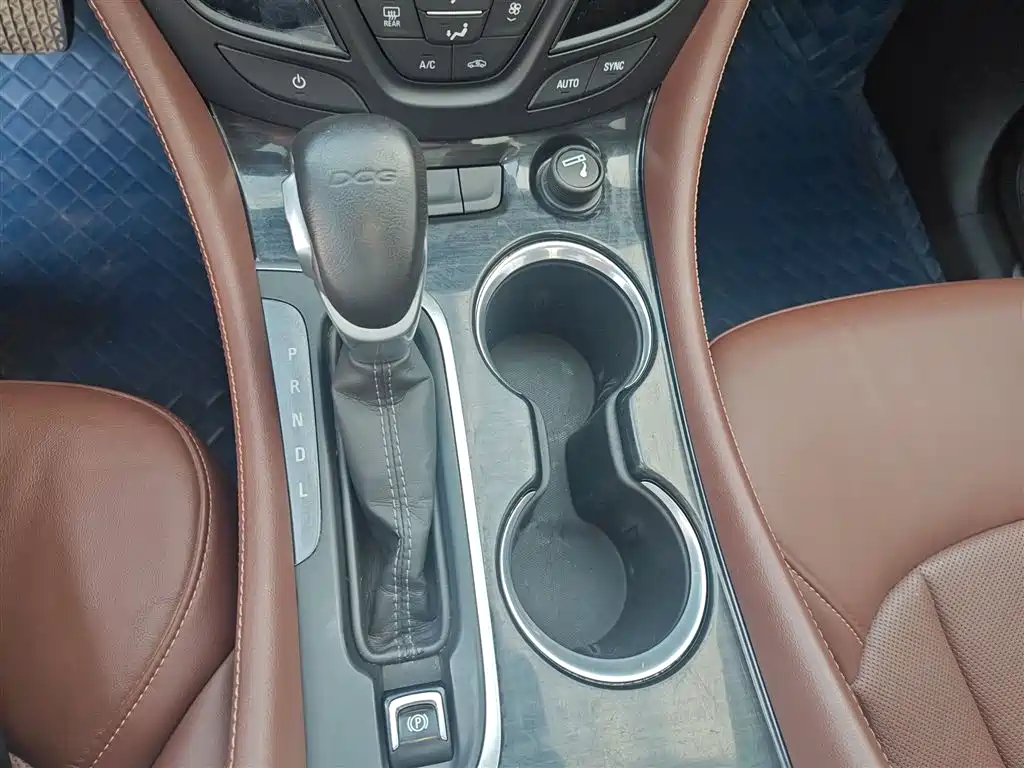 Buick Envision Plus — фото 14