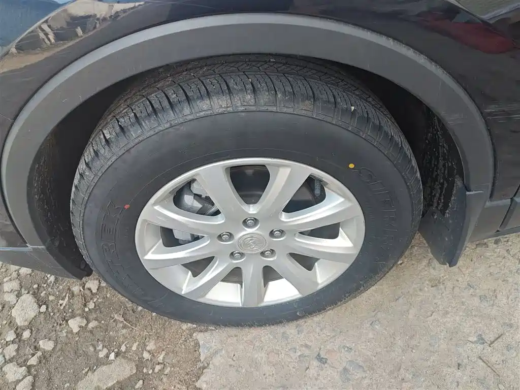 Buick Envision Plus — фото 23