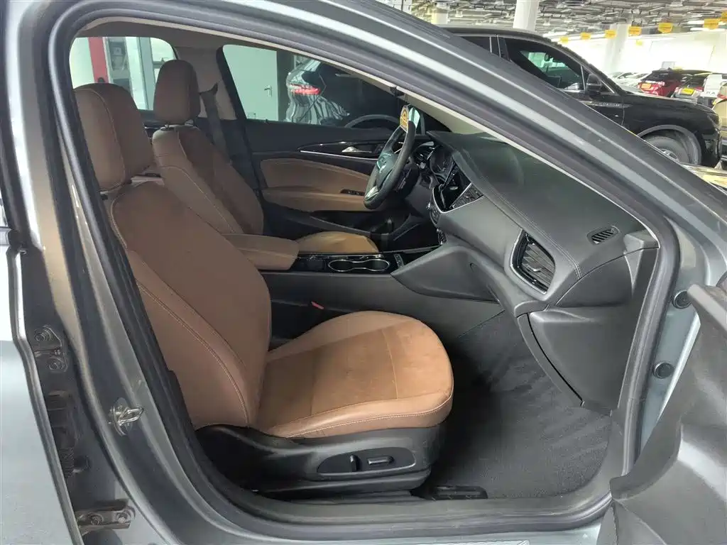 Buick Regal — фото 24